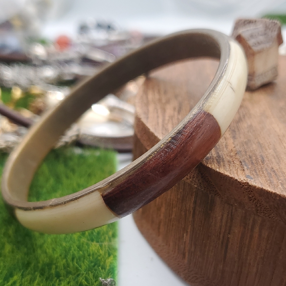 Vintage Cream and Brown Bangle Bracelet B3413